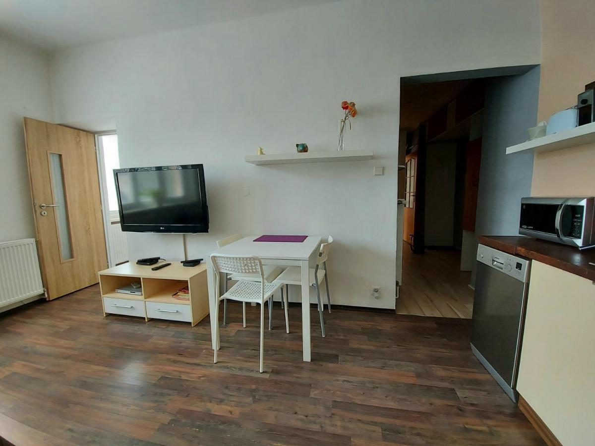 Klostrmanka - Decin, Letna Appartement Buitenkant foto